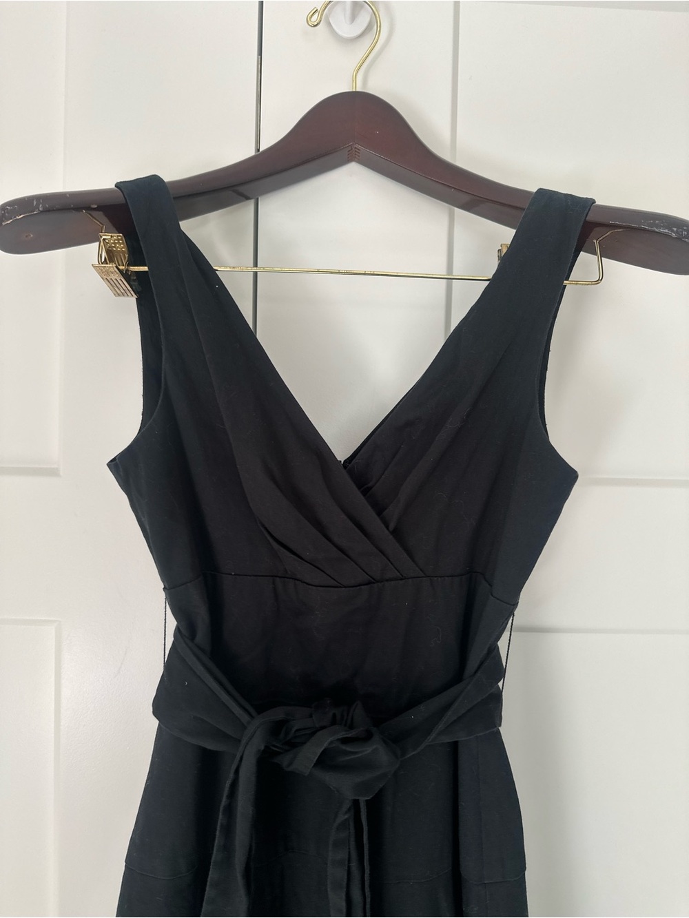 Max & Cleo Black V-Neck Sleeveless MIDI Wrap Dress with Waist Tie